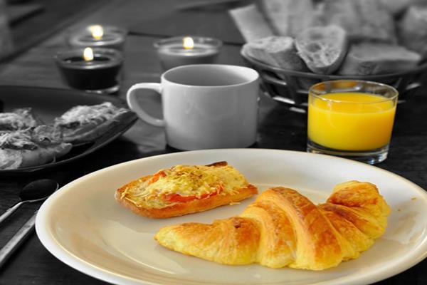 Maison Du La Metro Bed & Breakfast 3*