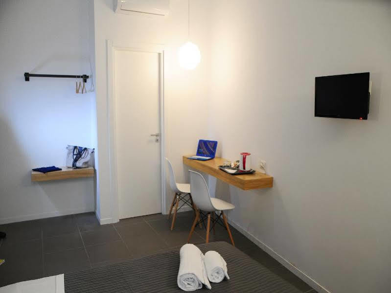 Bed & Breakfast Maison Du La Metro Napoli